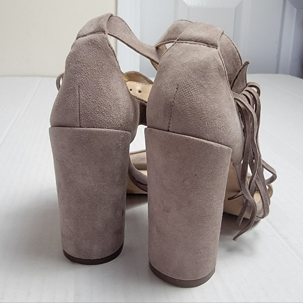 VINCE CAMUTO Suede Heels - Picture 5 of 12